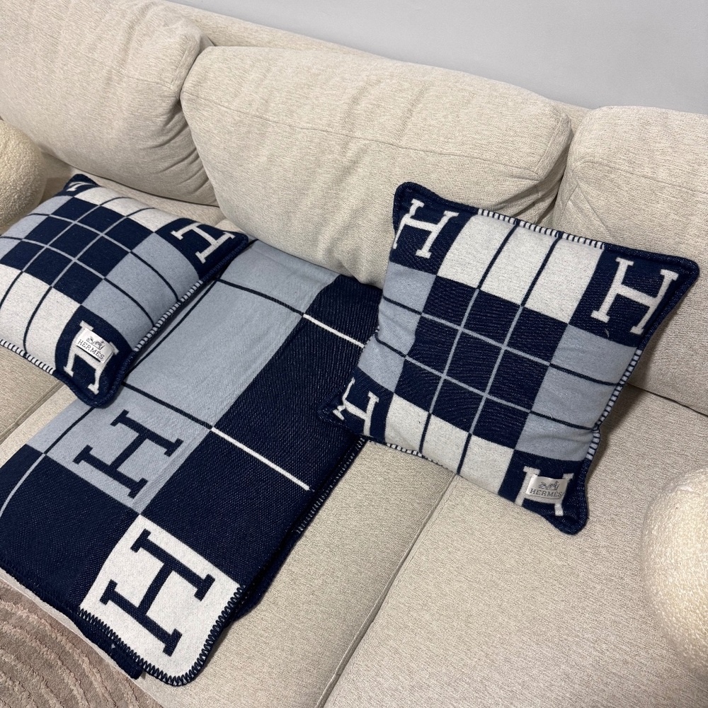 H pillows and blanket